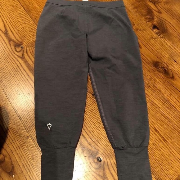 🔴SOLD  6 pants tapered leg - Picture 3 of 3